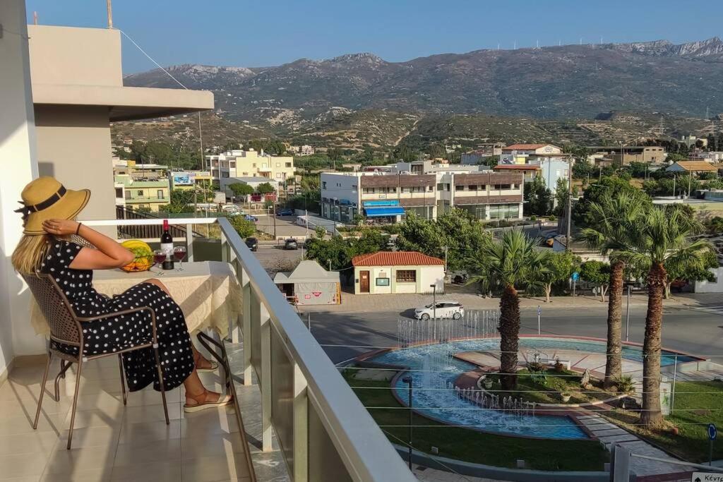 Apartment 95 M2, Center Of Sitia, Wifi, 350M Beach Extérieur photo
