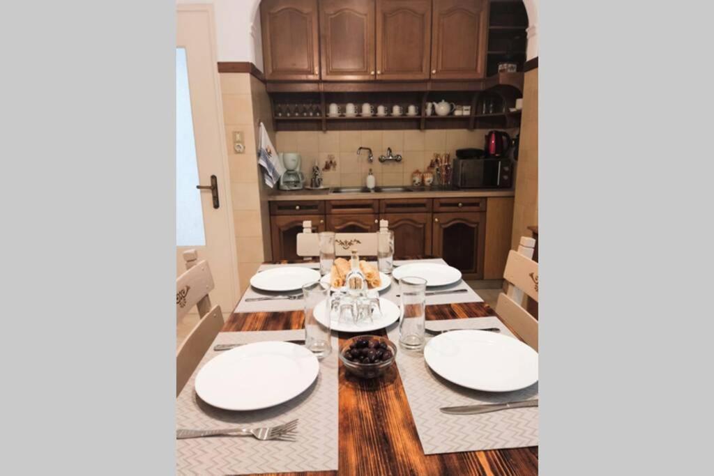 Apartment 95 M2, Center Of Sitia, Wifi, 350M Beach Extérieur photo