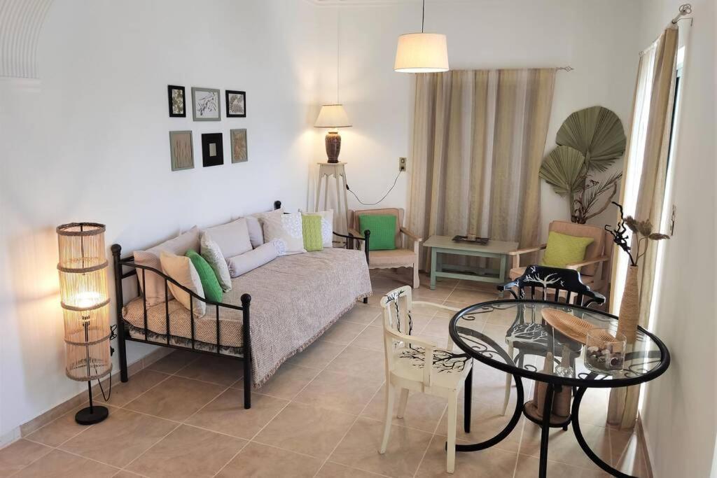 Apartment 95 M2, Center Of Sitia, Wifi, 350M Beach Extérieur photo